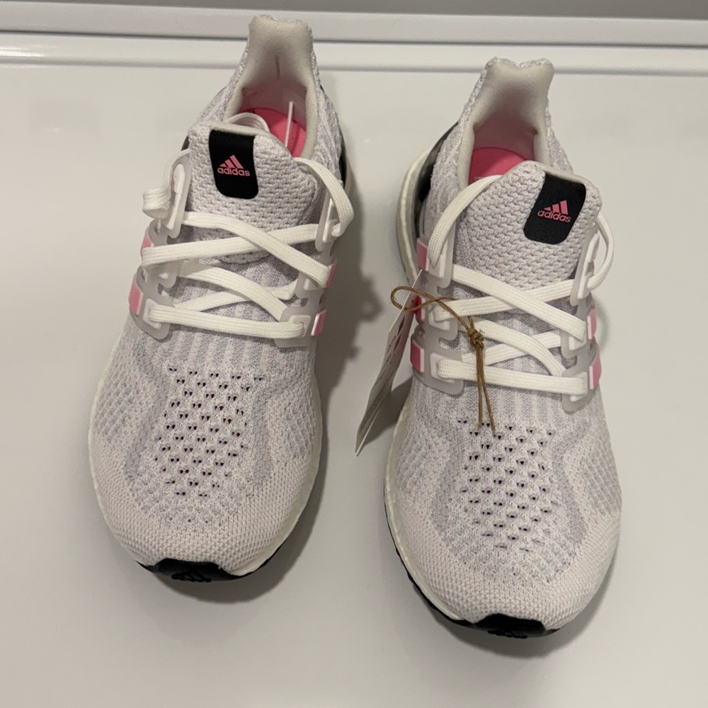 ULTRABOOST 5.0 DNA